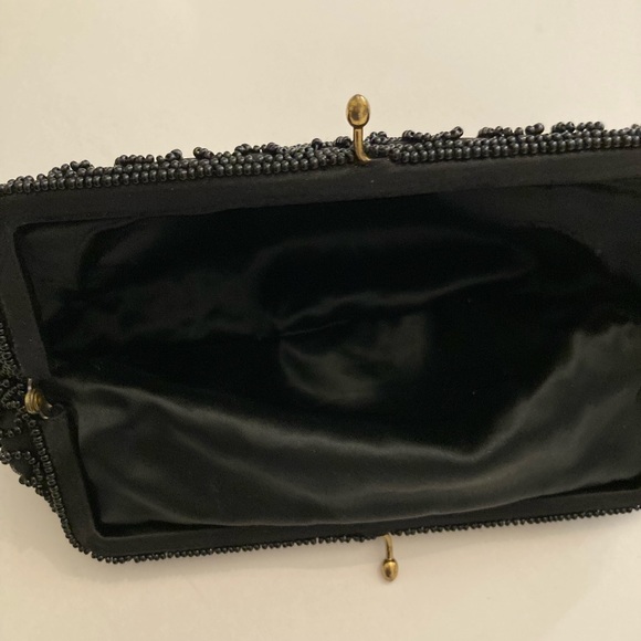 Vintage Walborg beaded clutch with kiss lock - Picture 5 of 8